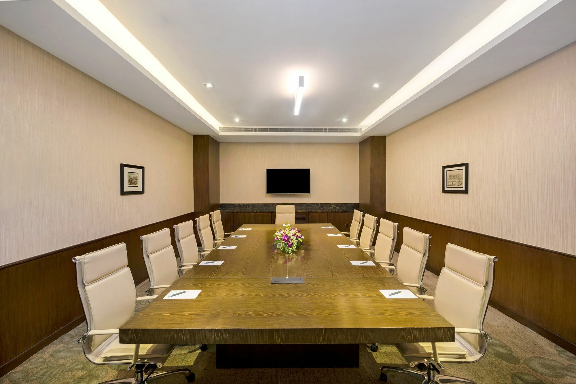 The Westin Kolkata Rajarhat מראה חיצוני תמונה Boardroom at the Taj Bengal